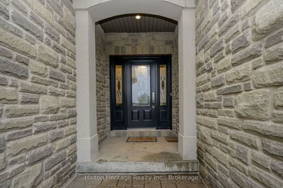 18 Rosslyn Dr, Brighton - Brighton image-0-1