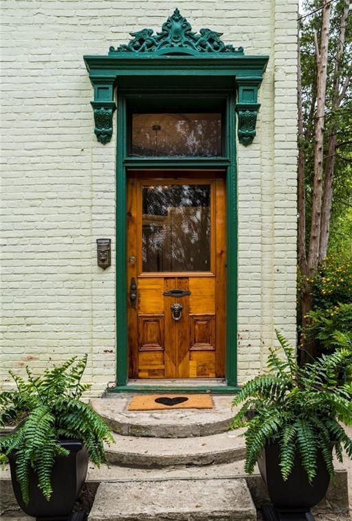 Upper - 172 Hess Street