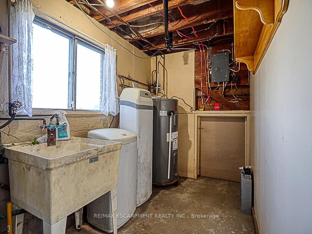 Listing Image 32