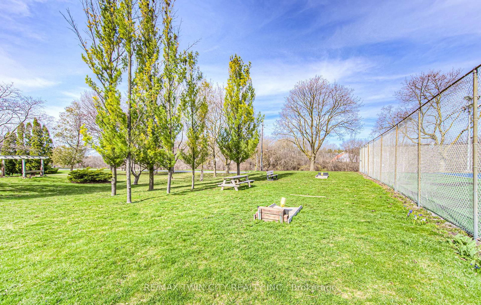 Listing Image 37