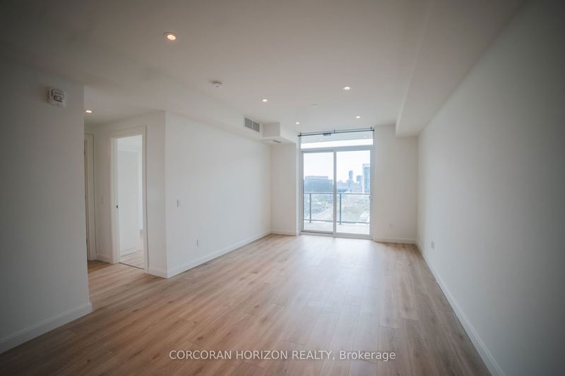 home for lease on 908-741 King Street W