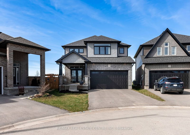 home for sale on 8 Sparrow Crescent