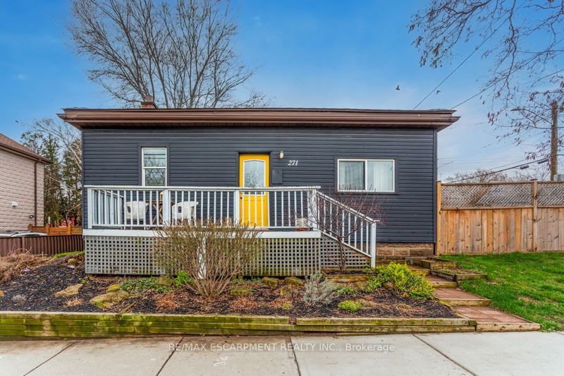 home for lease on 271 Barton Street W