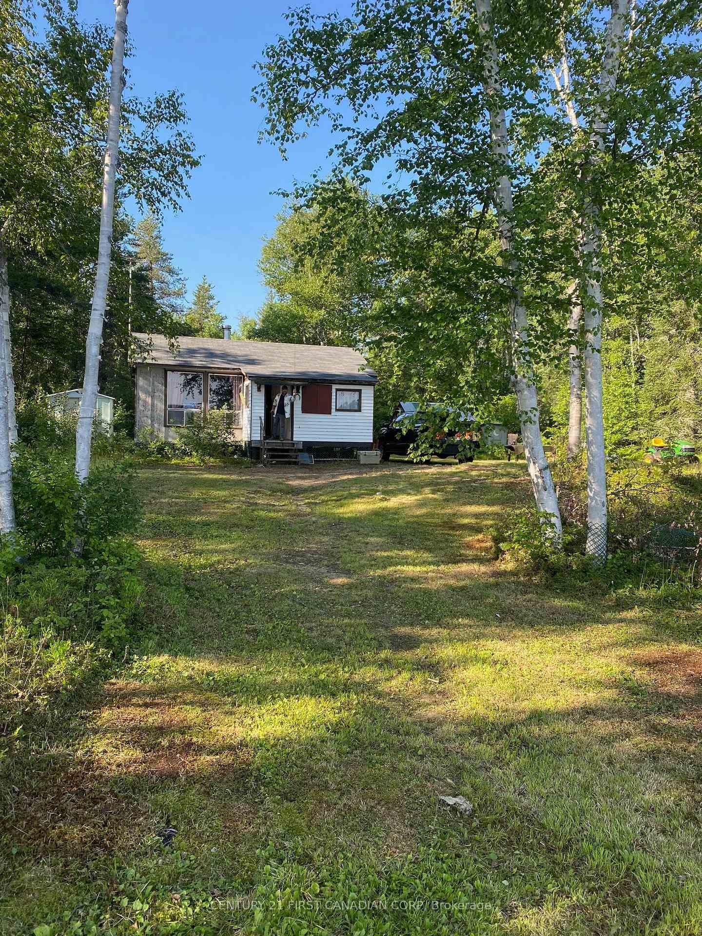 Listing Image 4