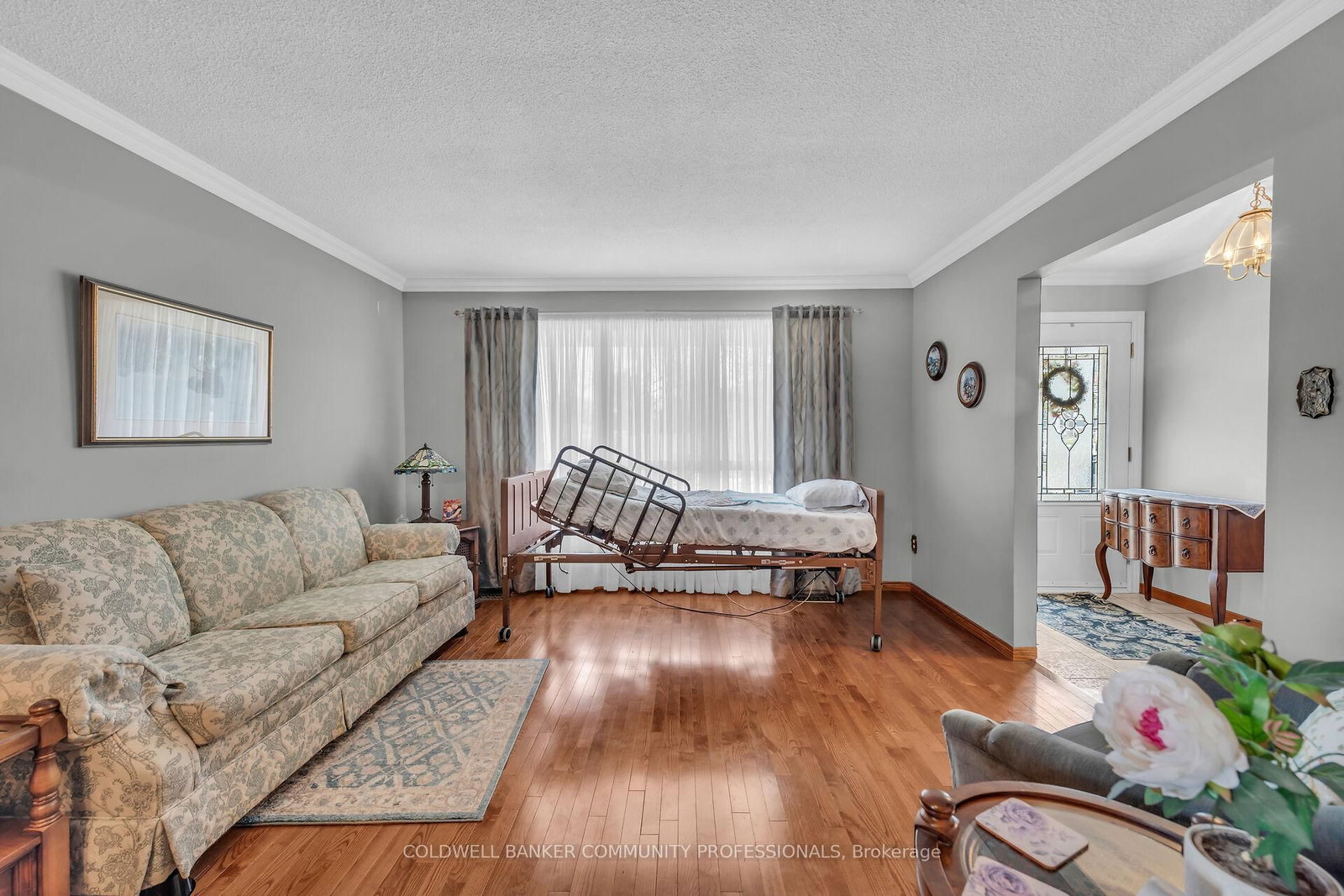 Listing Image 12