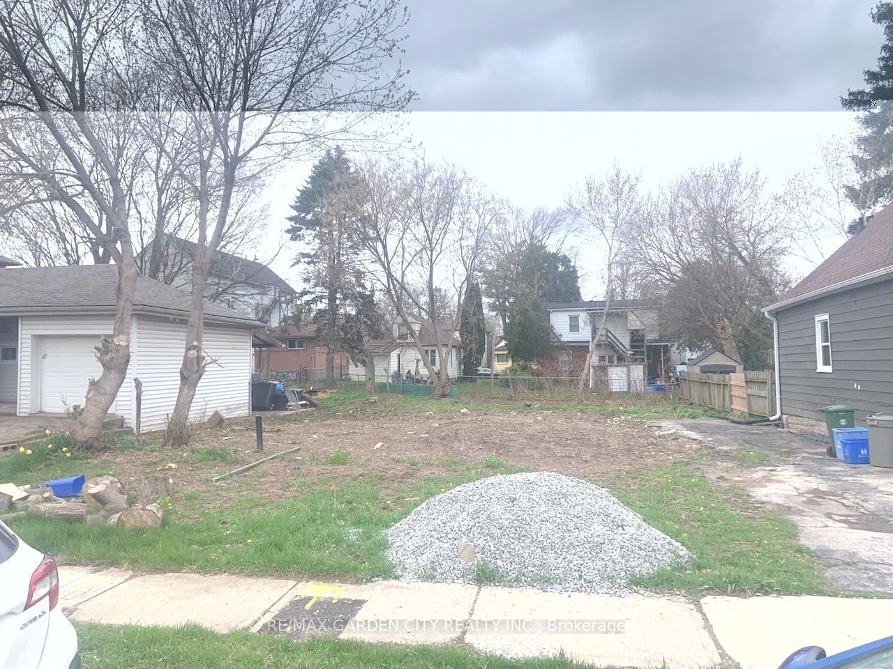 Listing Image 0