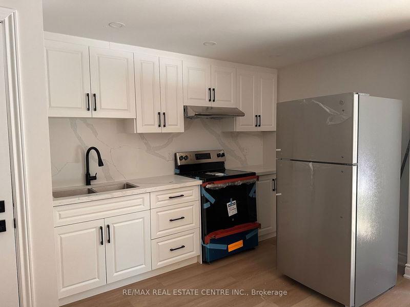 home for lease on Bsmt 2-19 Pointer Street