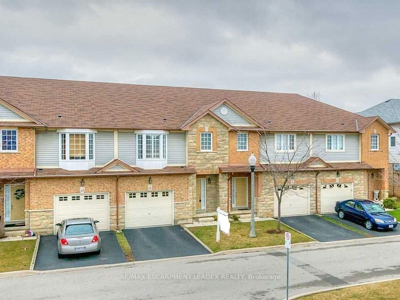 home for lease on 9-60 Cloverleaf Drive