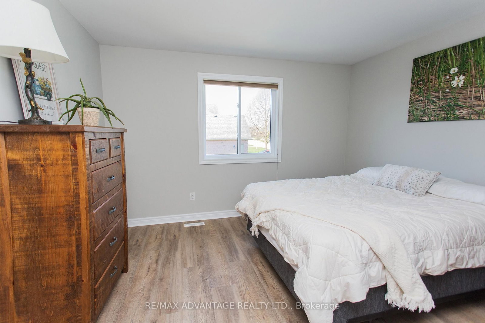 Detached House sold at 59 Winona Road, Middlesex Centre, Ontario, N0L 1R0 - Kilworth - MLS: X8254798