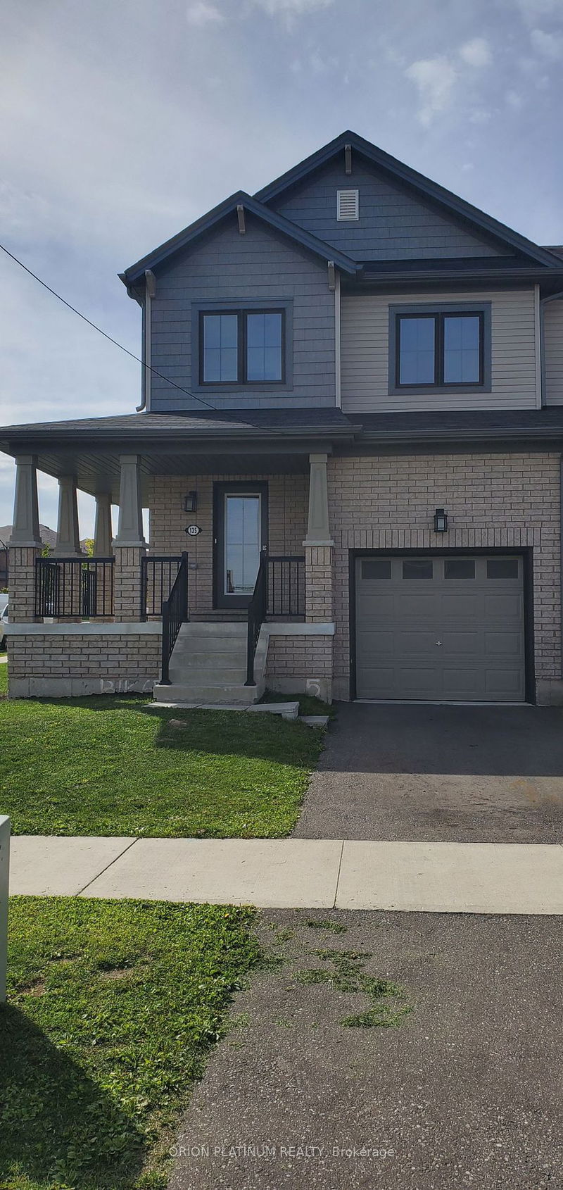 home for lease on 135 Pagebrook Crescent