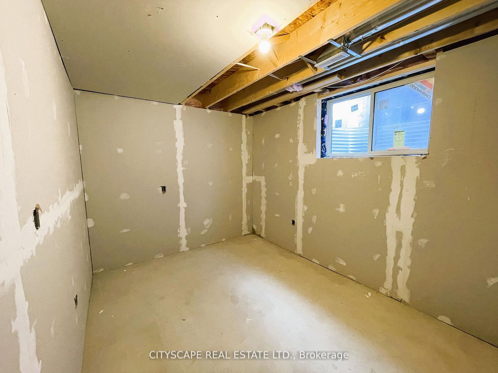 Listing Image 35