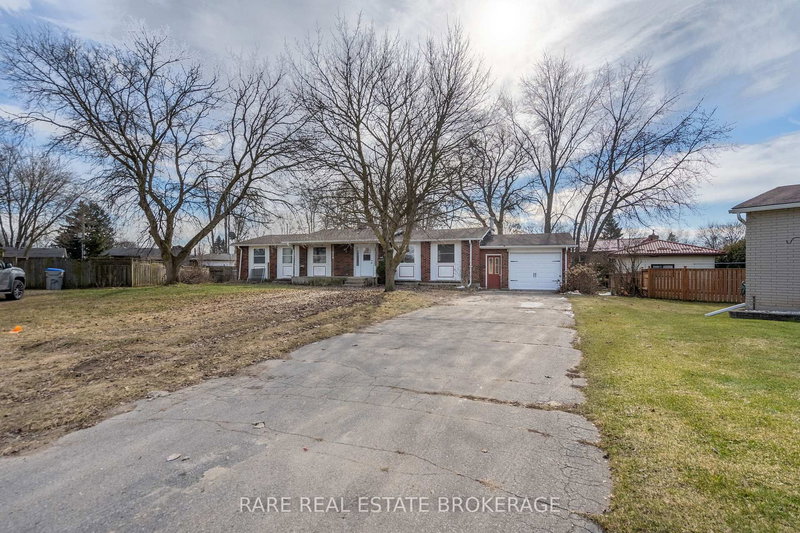 314 Laughton Cres, Strathroy-Caradoc, N7G 1H7 | Image 2