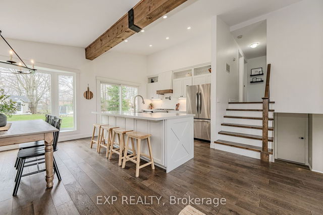 9 Coachman Crescent