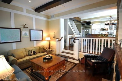 Unit Villa16 — 1020 BIRCH GLEN Road — more photos