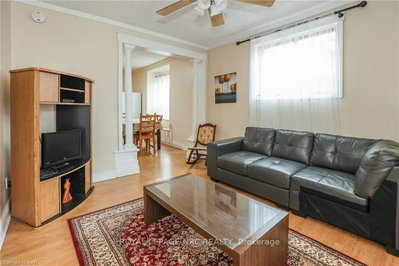 6175 Barker Street — photo 4