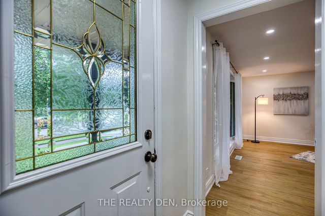 182 Selkirk Drive