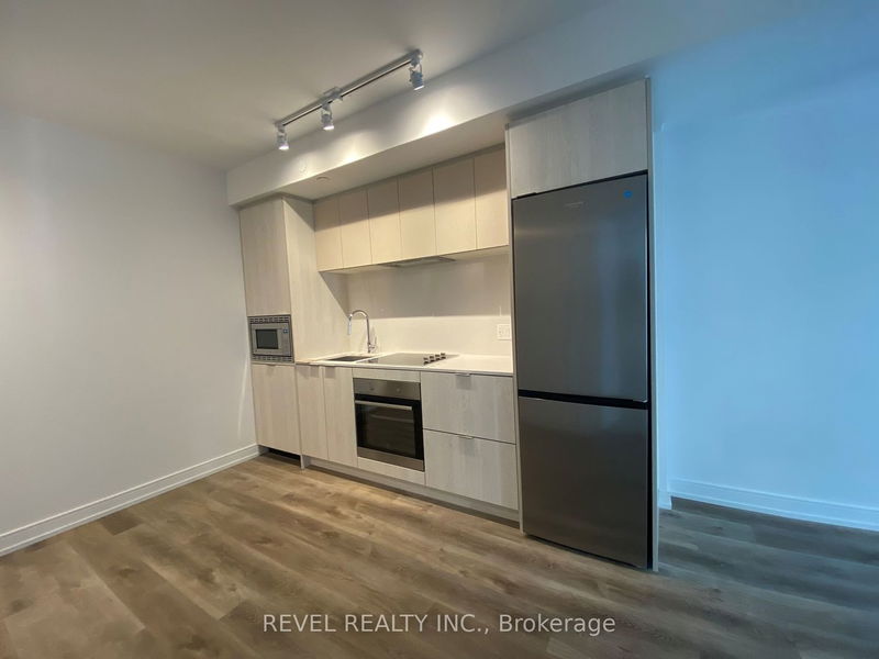home for lease on 1217-1 Jarvis Street
