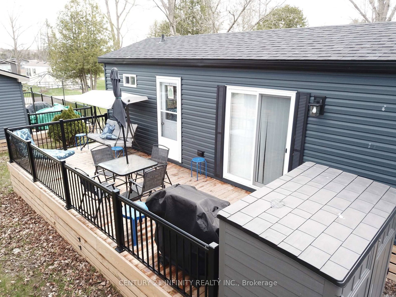 Listing Image 8