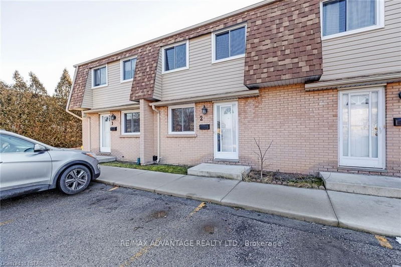 home for lease on 2-775 Osgoode Drive