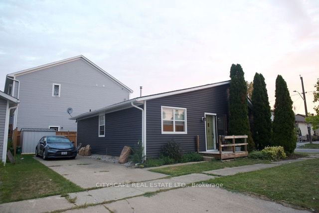 2 Weston Road