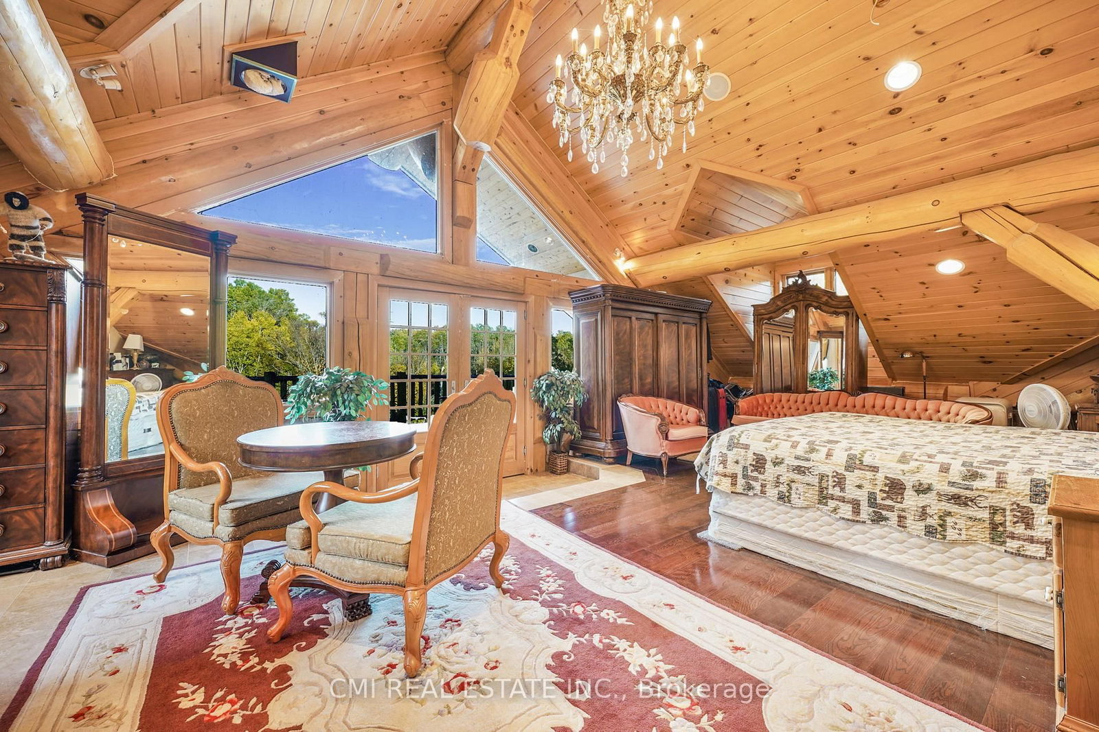 Listing Image 12