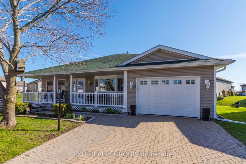 home for sale on 7 Quaker Court