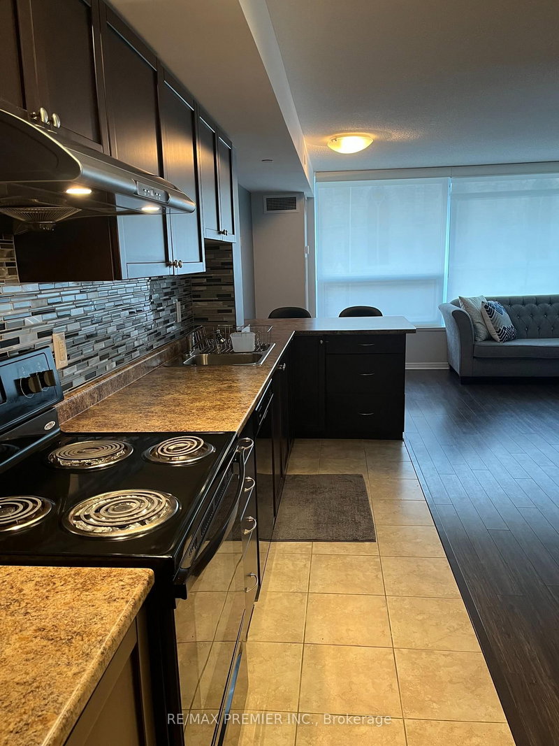 212 - 121 Queen St, Kingston, K7K 0G6 | Image 3