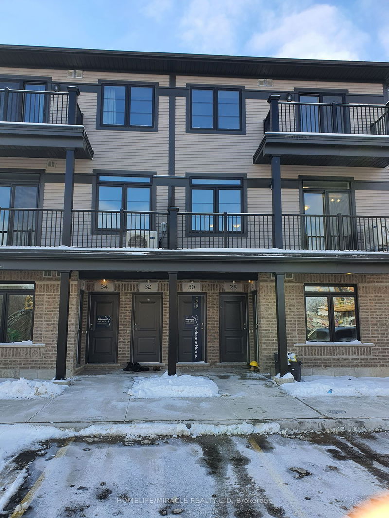 home for lease on 32 Lomond Lane