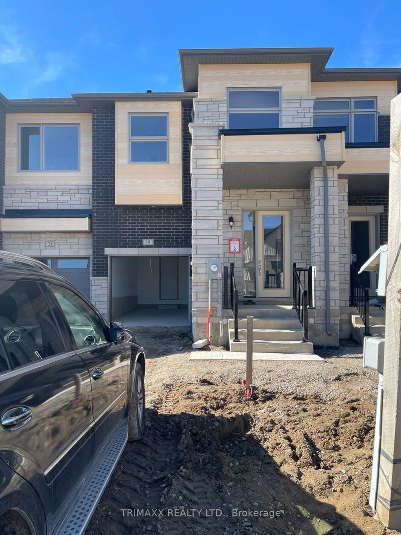 home for lease on 19 Molnar Crescent