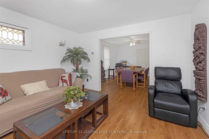 5292 Bridge St, Niagara Falls, L2E 2T3 | Image 2