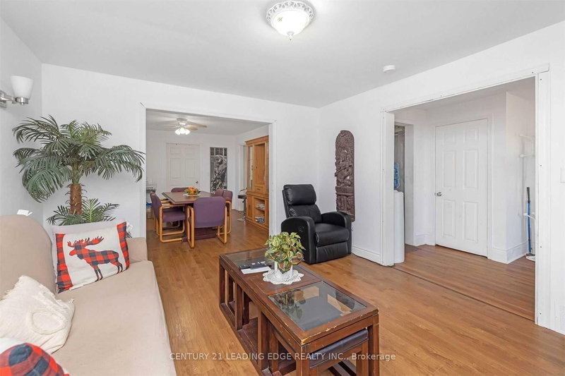 5292 Bridge St, Niagara Falls, L2E 2T3 | Image 3