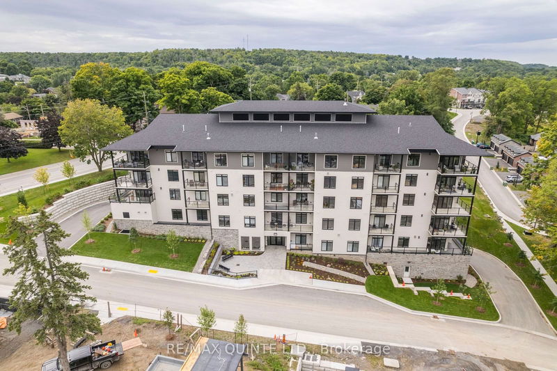 home for sale on 407-17 Cleave Avenue
