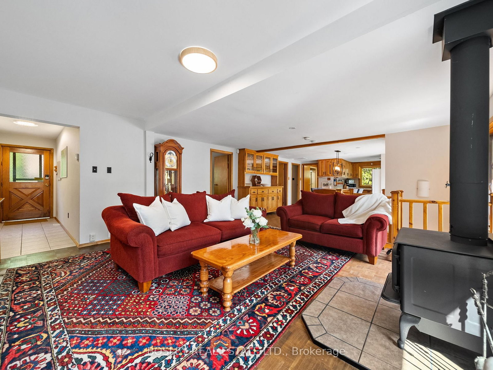 Listing Image 7