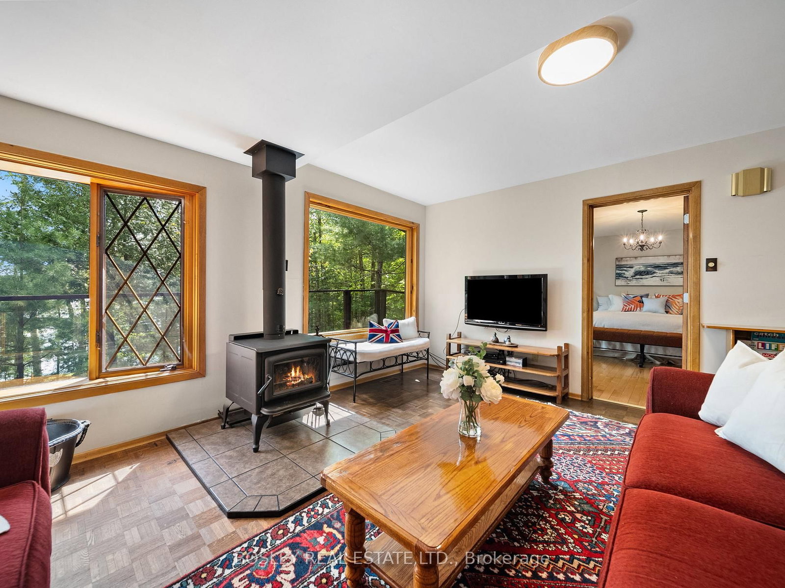 Listing Image 9