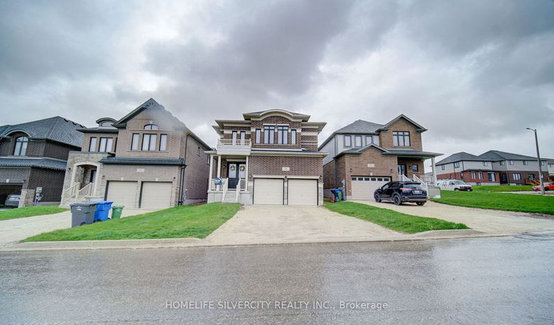 home for lease on 14 Harrington Road