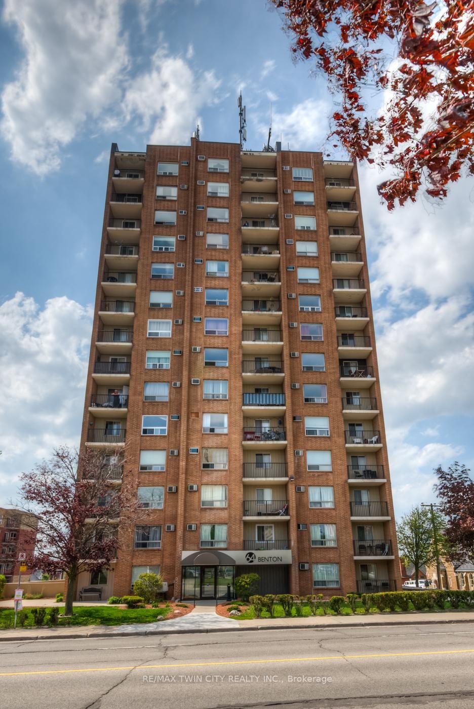 Listing Image 5