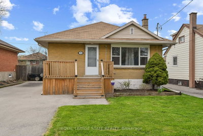 Detached House sold at 352 EAST 28TH Street, Hamilton, Ontario, L8V 3J6 - Burkholme - MLS: X8274370