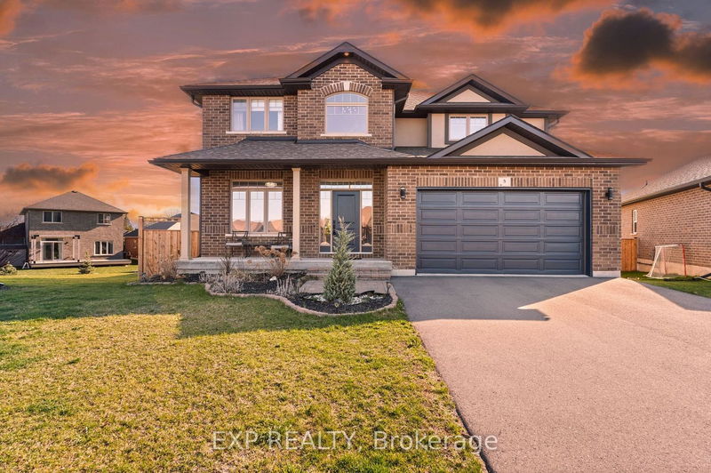 home for sale on 8 Farmington Crescent