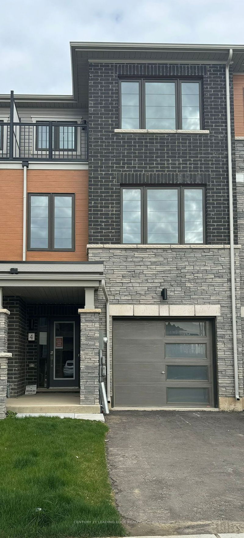 home for lease on 4 Baskett Street