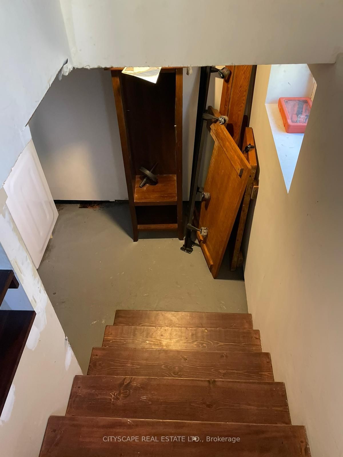 Listing Image 16