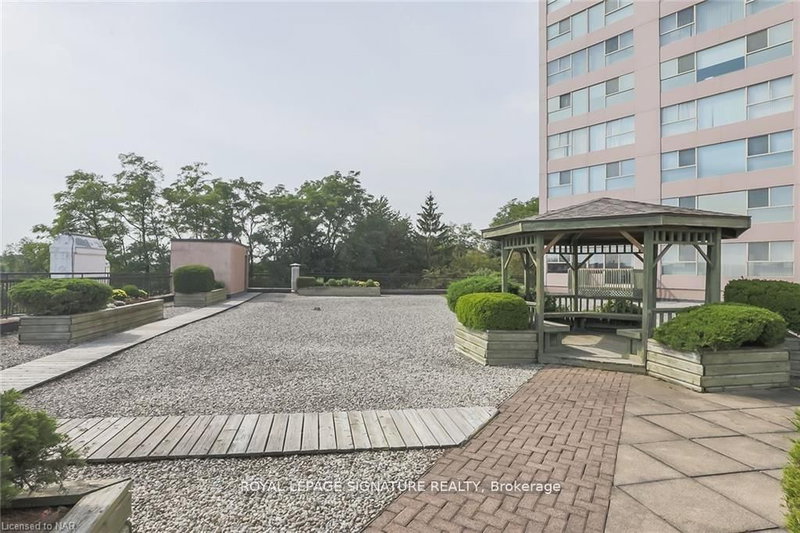 502 - 7 Gale Cres, St. Catharines, L2R 7M8 | Image 2