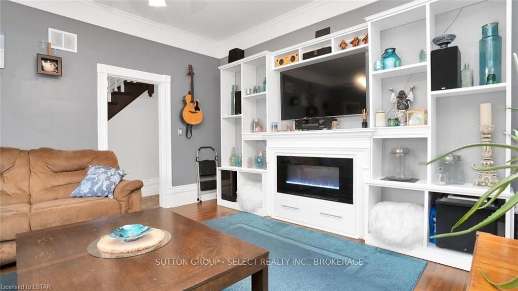 Listing Image 7