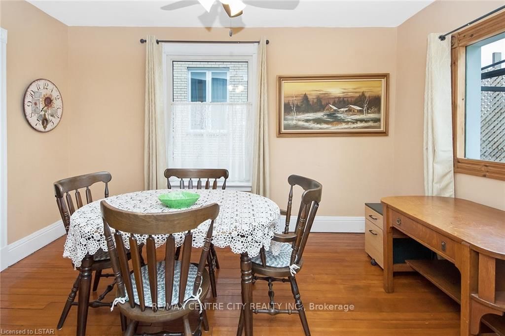 Listing Image 9