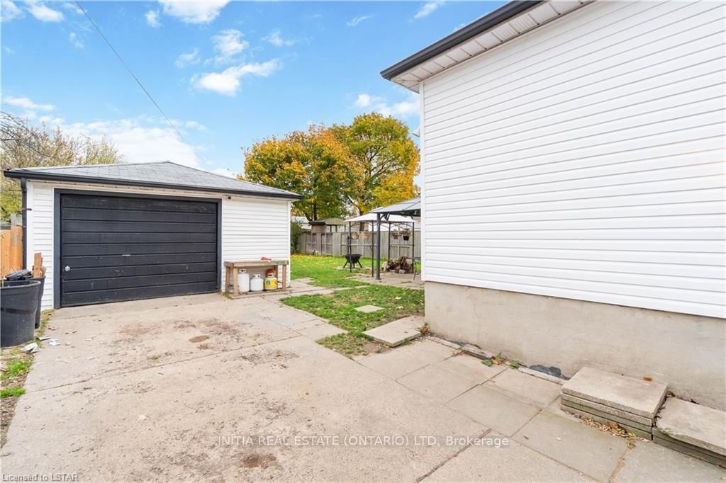Listing Image 28