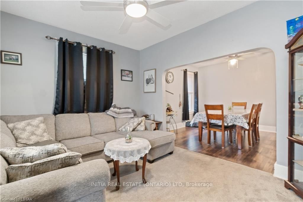 Listing photo 5
