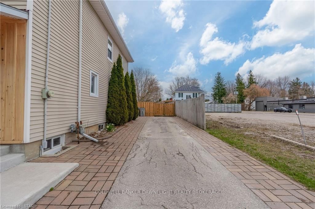 Listing Image 37