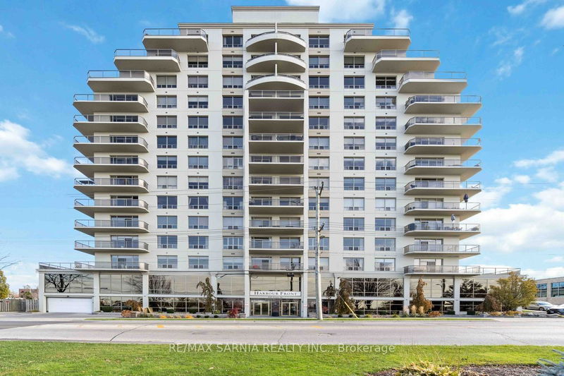 home for sale on 404-350 Front Street N