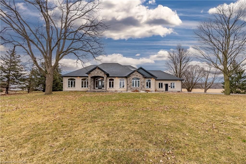 Detached House sold at 22628 RICHMOND Street, Middlesex Centre, Rural Middlesex Centre, N5X 4B2 - MLS: X8282464