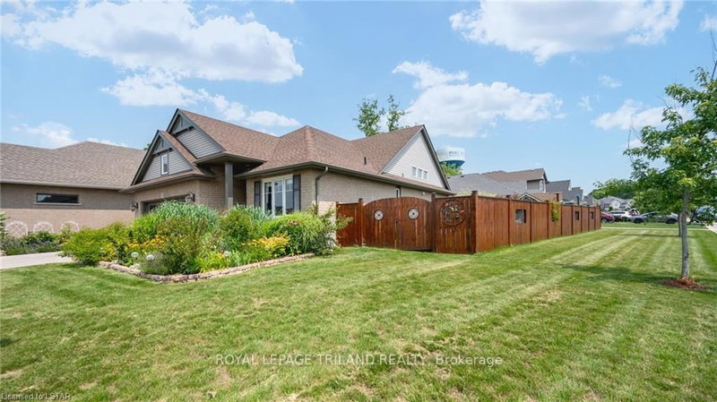 190 EMERY St, Central Elgin, N5L 0A6 | Image 3