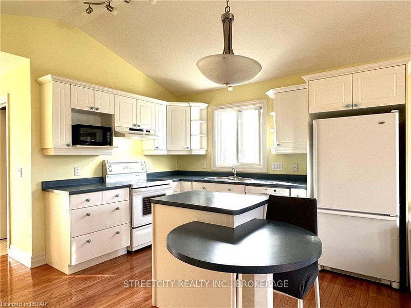  3 - 1625 ATTAWANDARON Rd  London, N6G 3M5 | Image 10